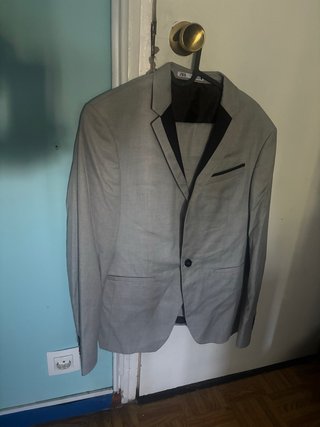 Traje de hombre gris