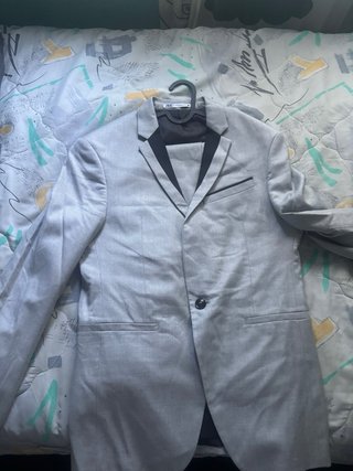 Traje de hombre gris