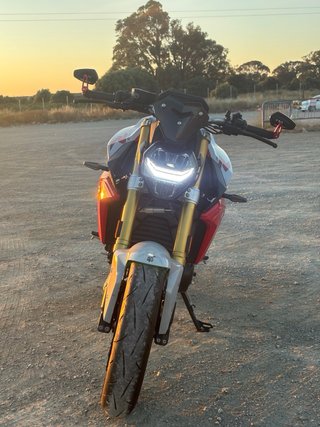 BMW F 900 R
