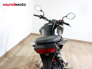 HONDA CB 125 R