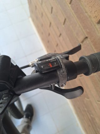 Bicicleta Rockrider Negra y Azul