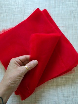 Tulle rosso per cerimonie e bomboniere