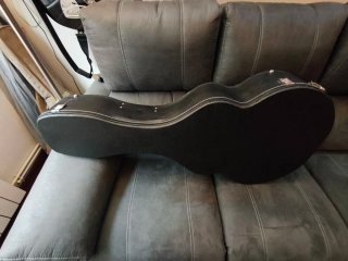 Estuche Guitarra Acústica Jumbo Negro