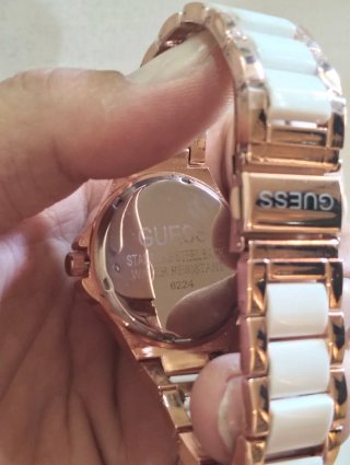 Reloj Guess Dorado y Blanco