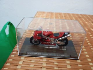 Lote 4 motos GP 1/24