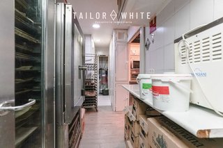 Local comercial en alquiler en Pinar del Rey en Madrid