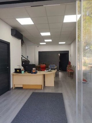 Nave industrial en alquiler en Parque Atlántico - Los Arcos - Aeropuerto Viejo en Sevilla