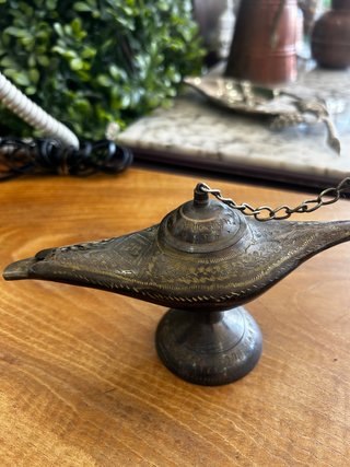 Lámpara de Aladino Vintage de Latón Grabado