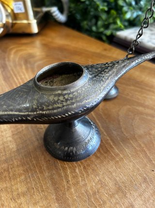 Lámpara de Aladino Vintage de Latón Grabado