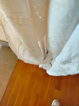 Vestido Zara crema con volantes