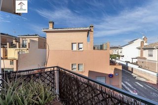 Casa adosada en venta en Ogíjares