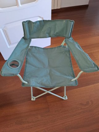 Mesa plegable y 2 sillas
