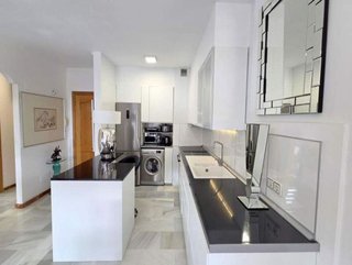 Piso en venta en San Luis de Sabinillas en Manilva