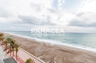 Piso en venta en Ciudad Jardín - Tagarete - El Zapillo en Almería