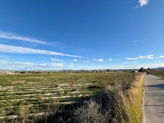 Terreno en venta en Novelda