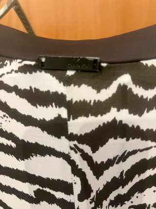 Vestido Calvin Klein estampado