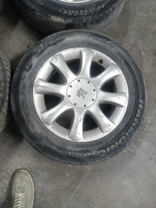 Llantas Peugeot 807 215/60/16