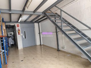 Local comercial en alquiler en Montigalà -Sant Crist en Badalona