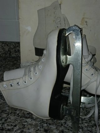 Patines piel blancos talla 29