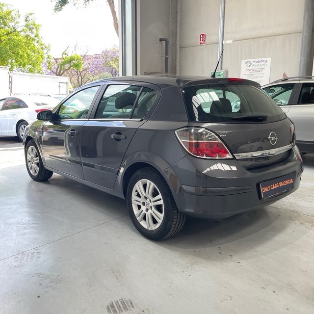 Opel Astra 2009