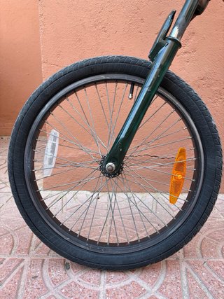 Bicicleta BMX Urbana con Cesta