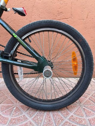 Bicicleta BMX Urbana con Cesta