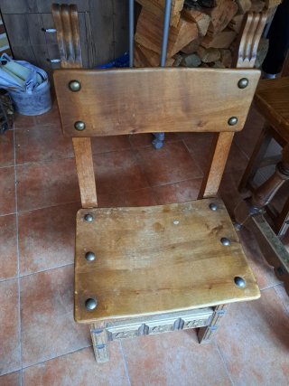 Conjunto mesa y sillas madera antiguas