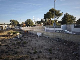 Terreno en venta en Urbanizaciones en Llíria
