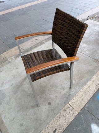 Set di 24 sedie per terrazzo in alluminio e vimini