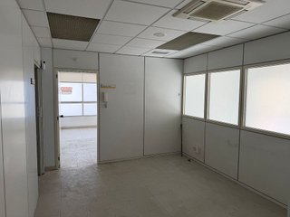 Local comercial en alquiler en El Calderi - Estació del Nord - Estació de França en Mollet del Vallès