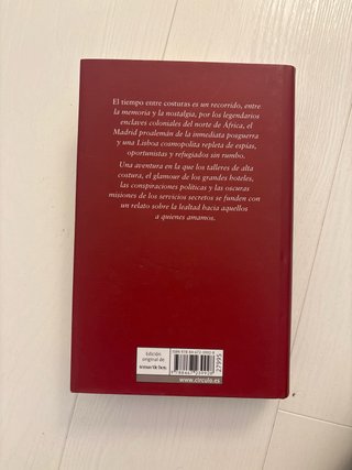 El tiempo entre costuras