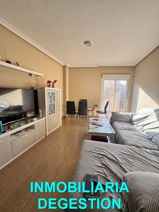 Piso en venta en Linares