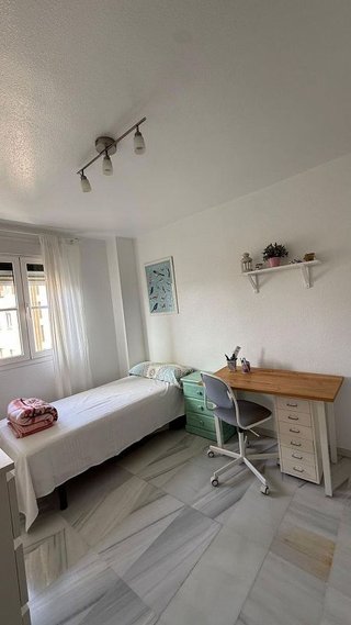 Piso en venta en San Luis en Almería