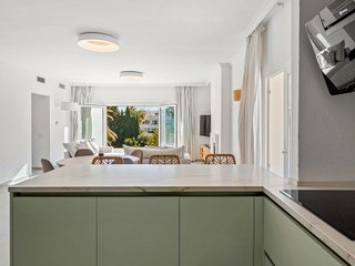 Ático en venta en Los Naranjos - Las Brisas en Marbella