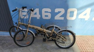Pareja de bicicletas plegables doradas Easy Bike 4