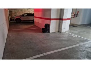 Garaje en alquiler en Cementiri Vell en Terrassa