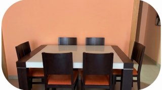 Mesa de comedor y 6 sillas