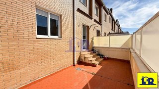 Casa adosada en venta en San Fernando - Carretera de Valencia en Cuenca