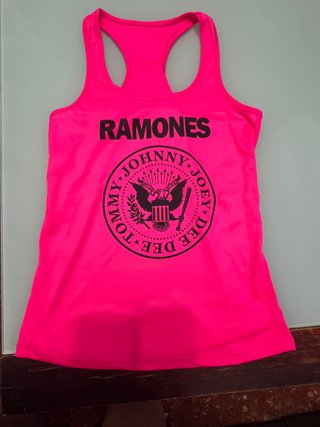 Camiseta Ramones tirantes rosa