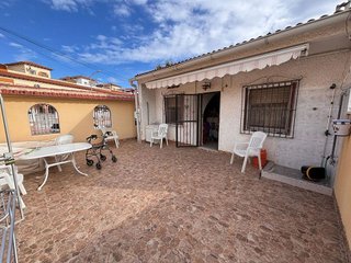 Casa en venta en La Siesta - El Salado - Torreta en Torrevieja