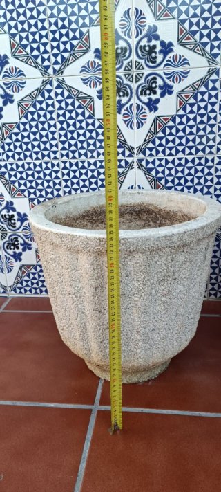 Maceta de piedra