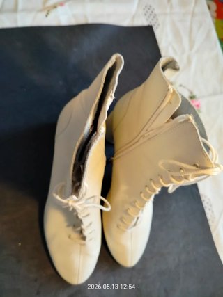 Botines Esti Piel Crema Cordones Talla 41