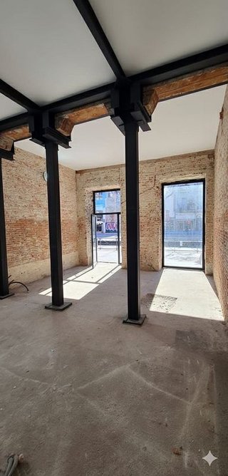 Local comercial en venta en Pacífico en Madrid