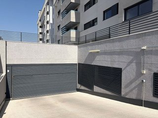Garaje en venta en San Isidro - Los Almendros en Alcalá de Henares