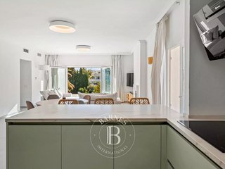 Ático en venta en Nueva Andalucía centro en Marbella