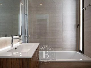 Ático en venta en Nueva Andalucía centro en Marbella
