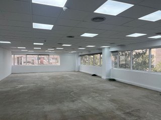 Oficina en alquiler en Almeda - El Corte Inglés en Cornellà de Llobregat