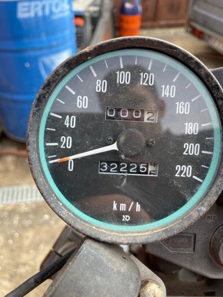 Kawasaki Z650 Roja