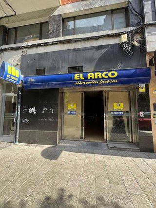 Local comercial en alquiler en Centro en Gijón