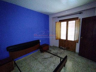 Casa adosada en venta en Huelma